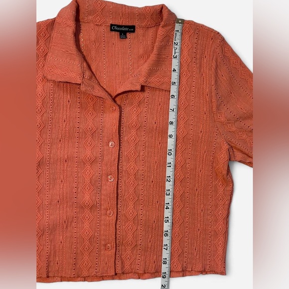 Chocolate USA Coral Textured Button-Front Blouse, Size L - Picture 5 of 7
